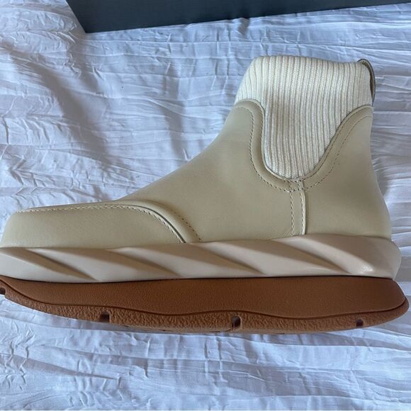 4CCCCEES Leather Mellow Flow Ivory Chelsea Boots Size EU 36/US6 NIB - Picture 9 of 12